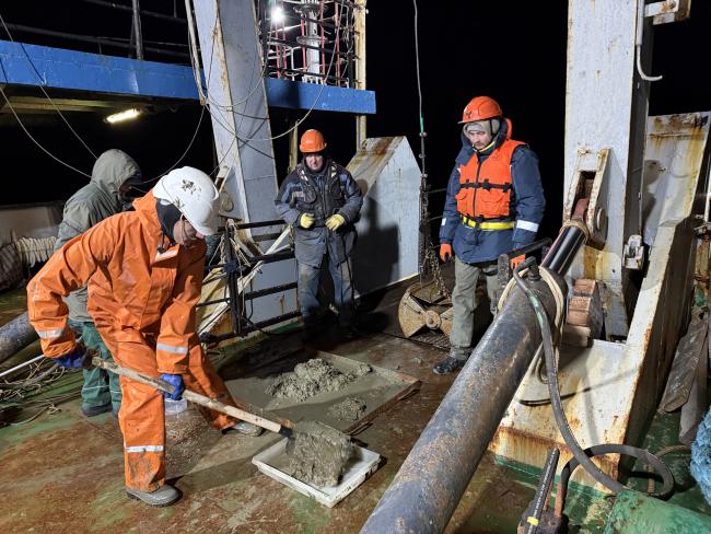 Отбор проб донных отложений (Кукла С.П., Сергеев А.Ф., Калюжный Д.С.) 